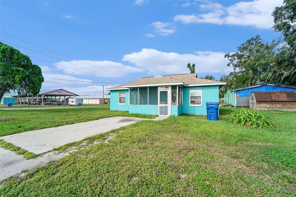 Photo of 624 NW 3rd Avenue, Webster, FL 33597 (MLS # O6348484)