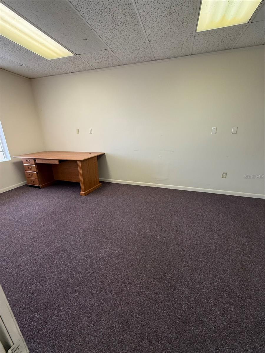 CUSTOM COMMERCE CENTER - Commercial Lease