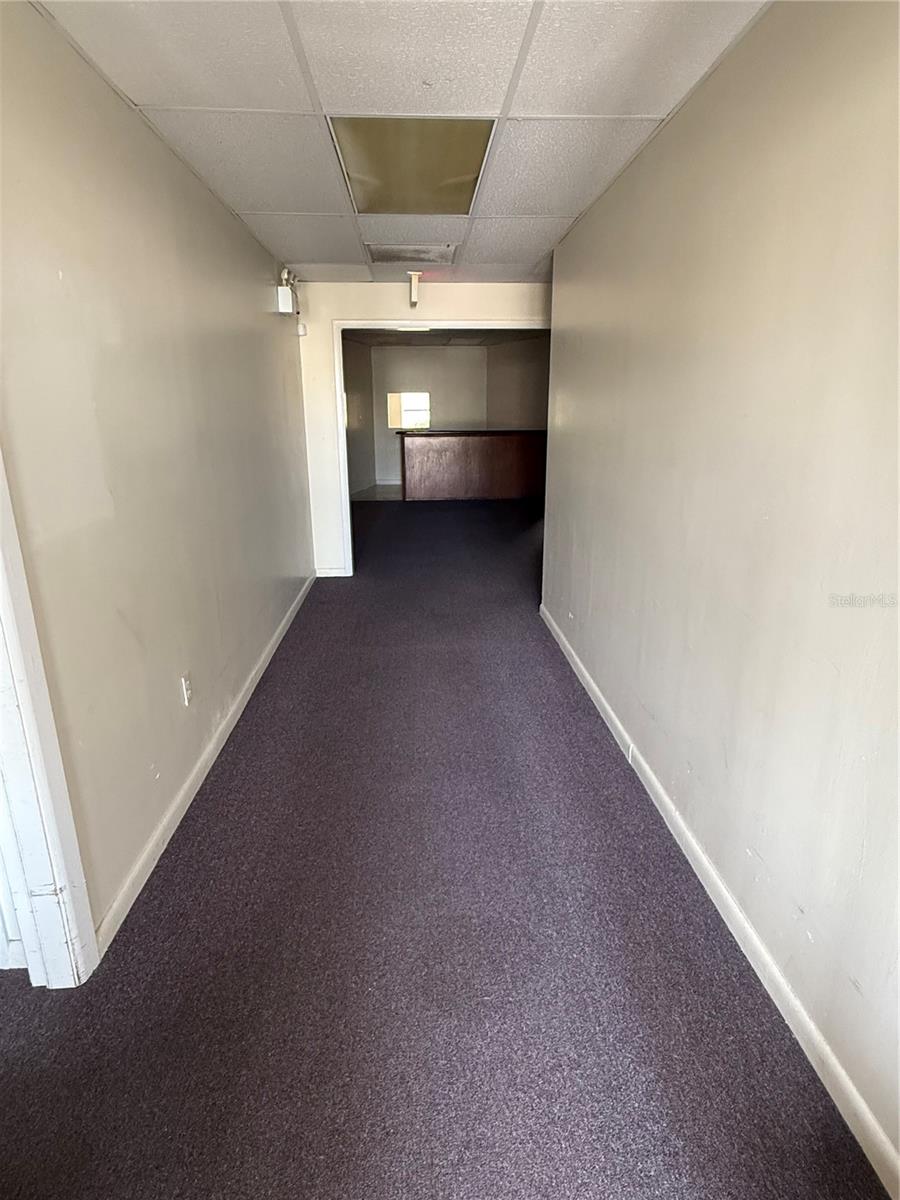 CUSTOM COMMERCE CENTER - Commercial Lease