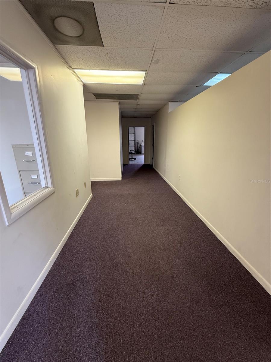 CUSTOM COMMERCE CENTER - Commercial Lease