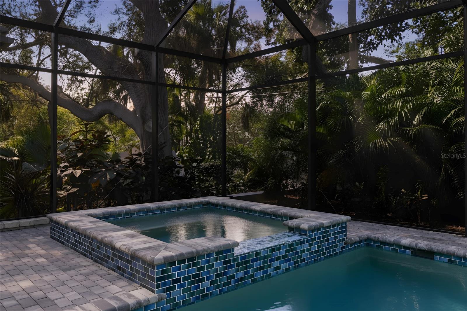 GRANADA - Residential