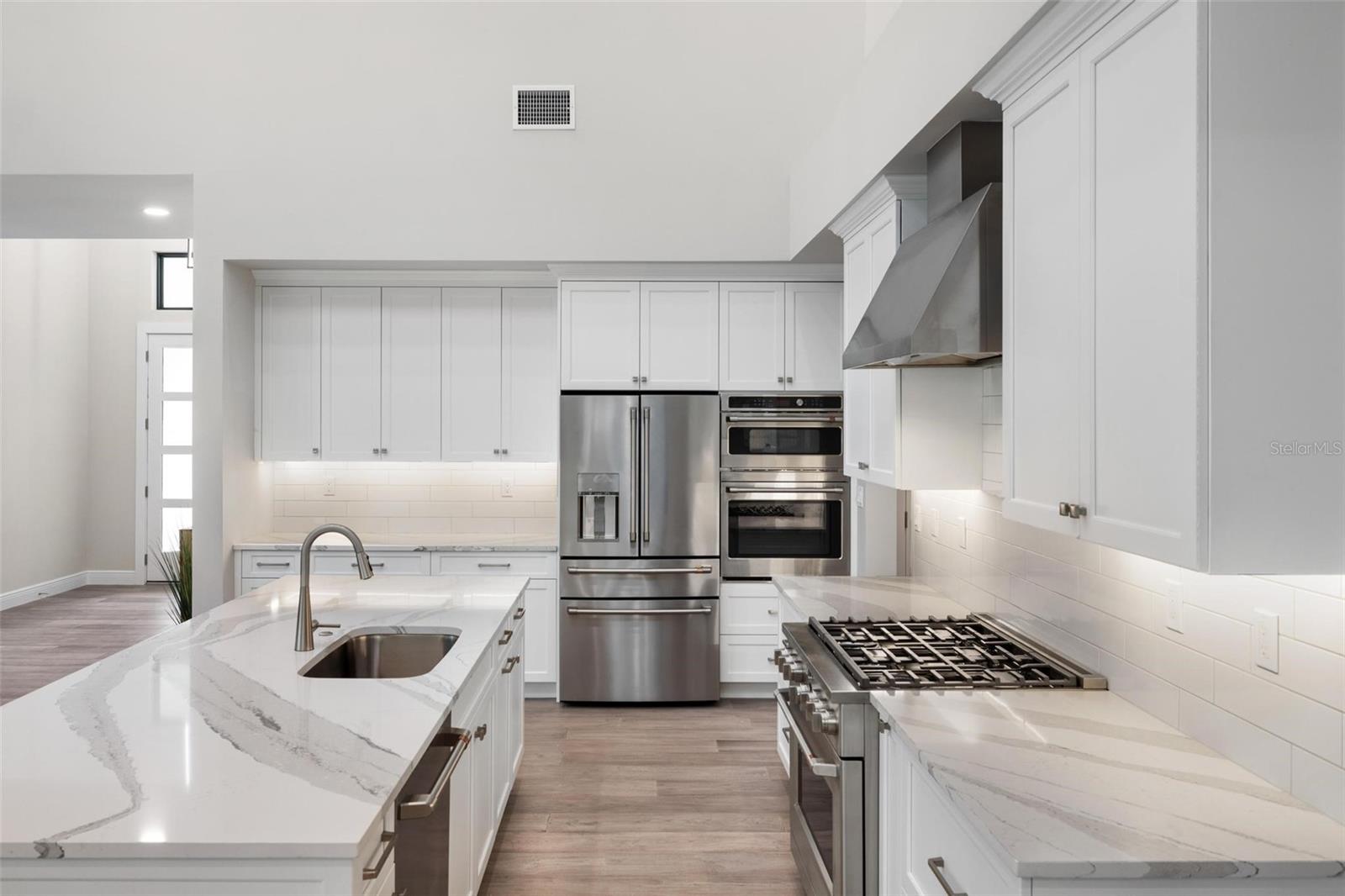 GRANADA - Residential