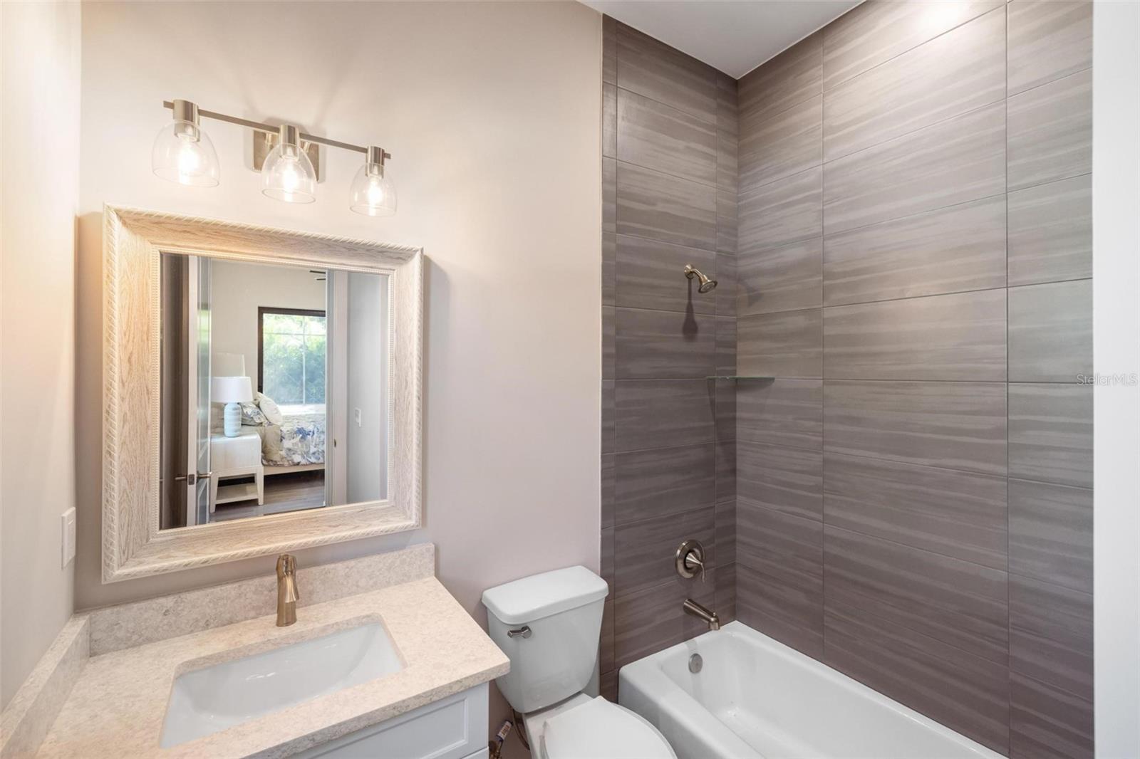 GRANADA - Residential