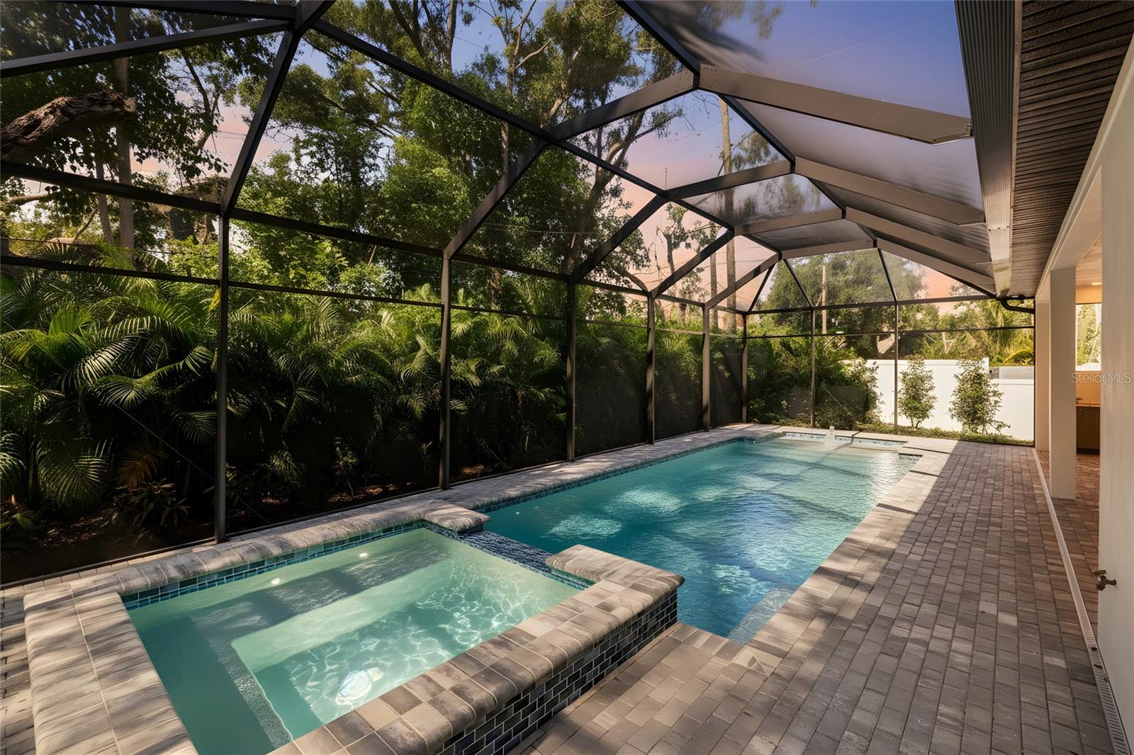 GRANADA - Residential