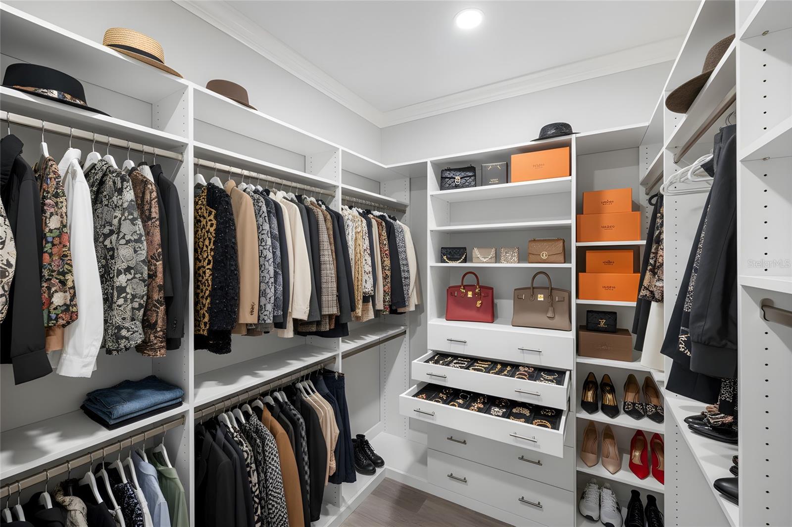 GRANADA - Residential