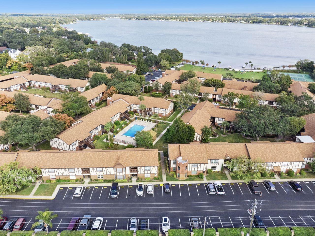 CAMELOT BY LAKE CONDO - Residential