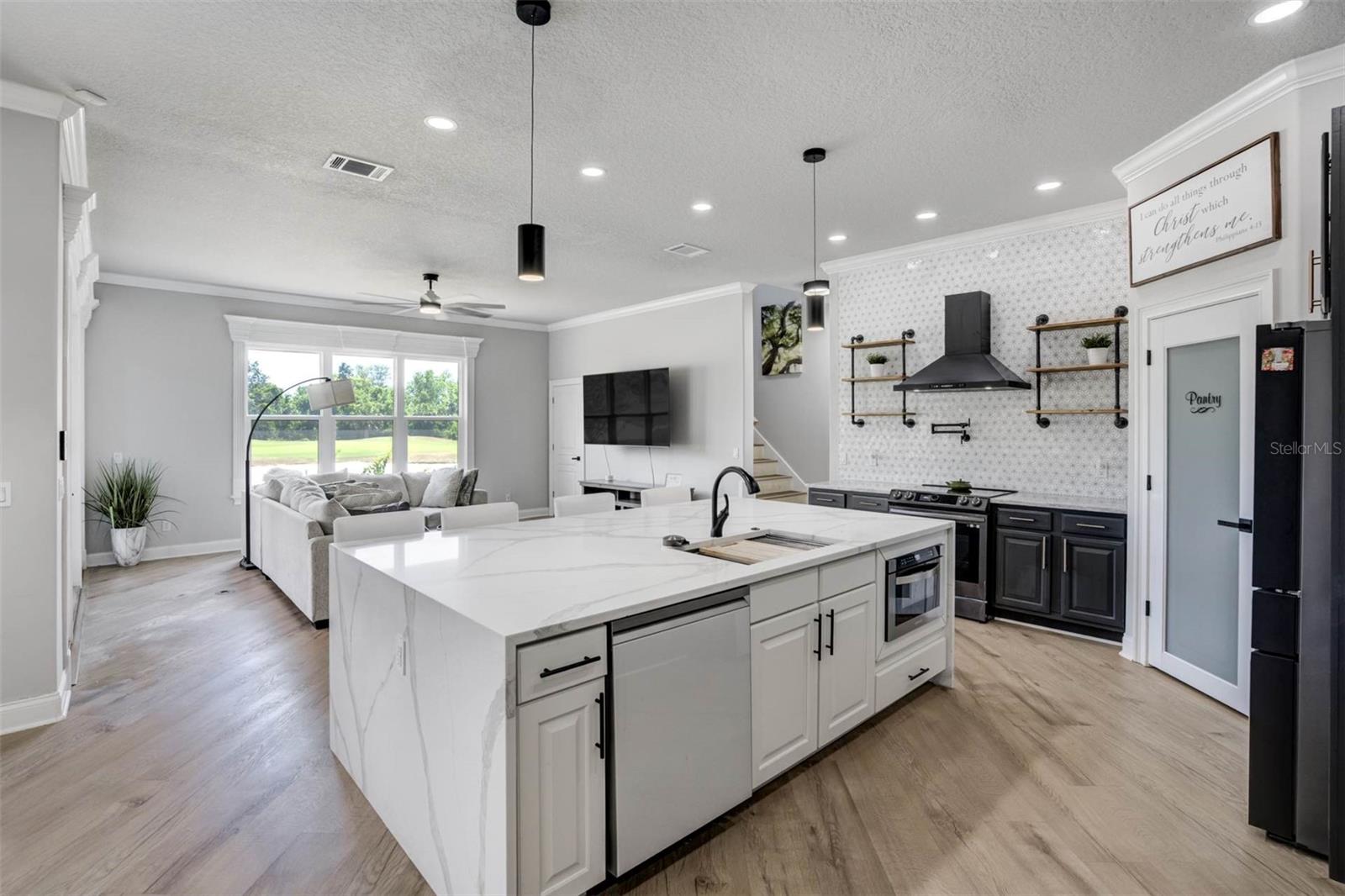 WHISPER WOODS AT EAGLEBROOKE - Residential