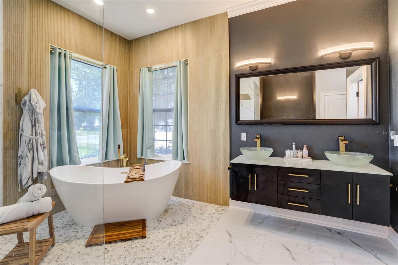 WHISPER WOODS AT EAGLEBROOKE - Residential