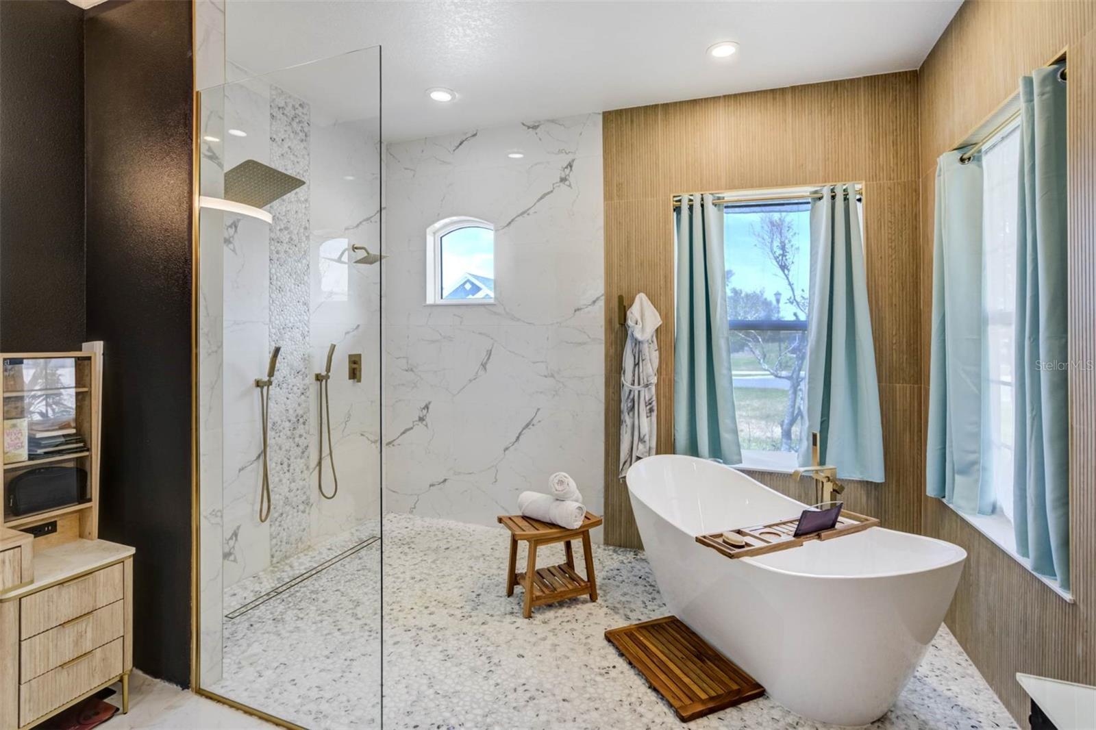 WHISPER WOODS AT EAGLEBROOKE - Residential