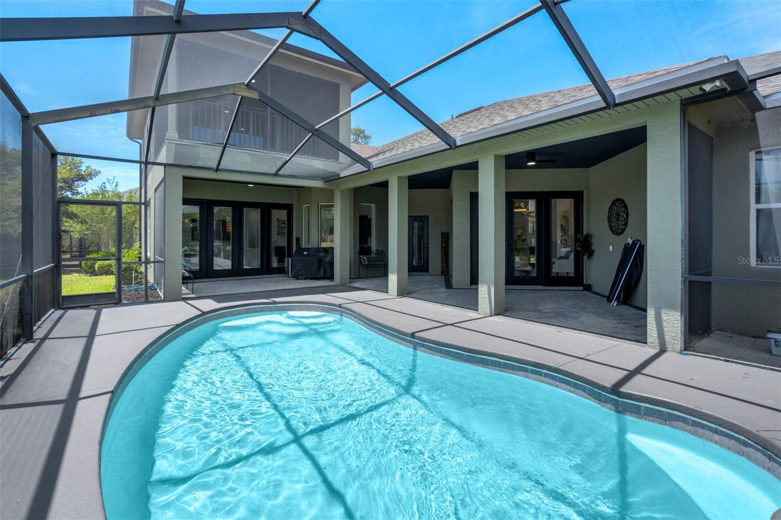 WHISPER WOODS AT EAGLEBROOKE - Residential