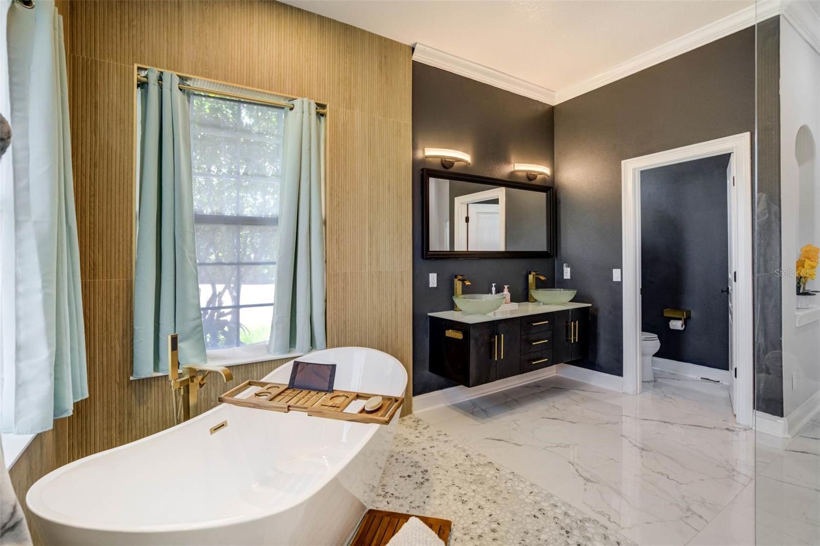 WHISPER WOODS AT EAGLEBROOKE - Residential