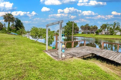 A home in PORT CHARLOTTE