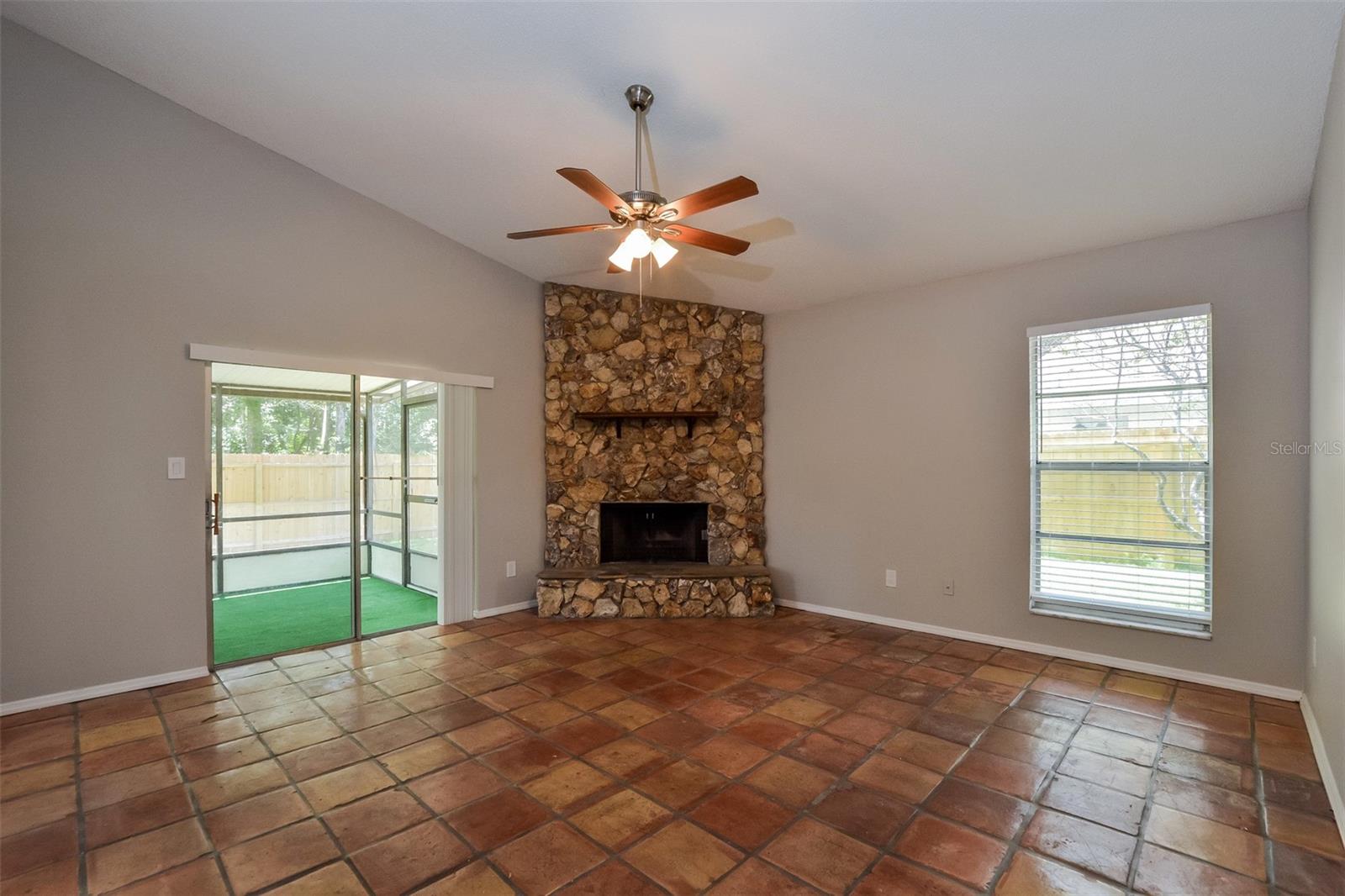 SUNRISE VILLAGE UNIT 3 - Residential Lease