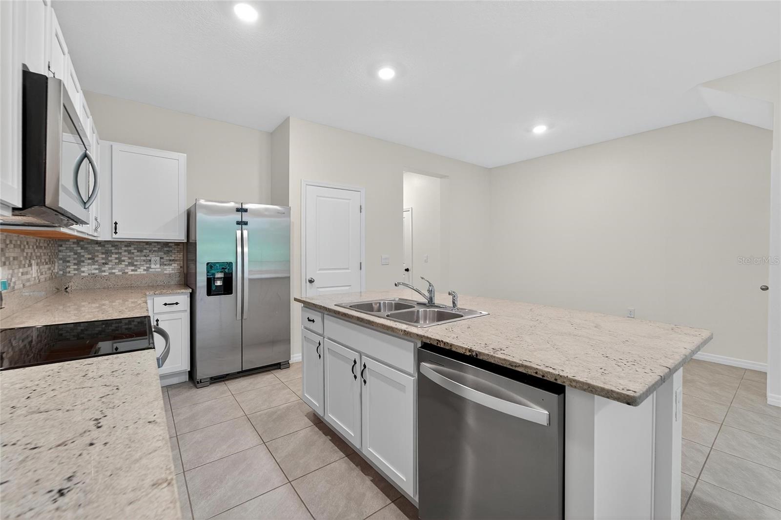 SOUTHSHORE BAY - Residential