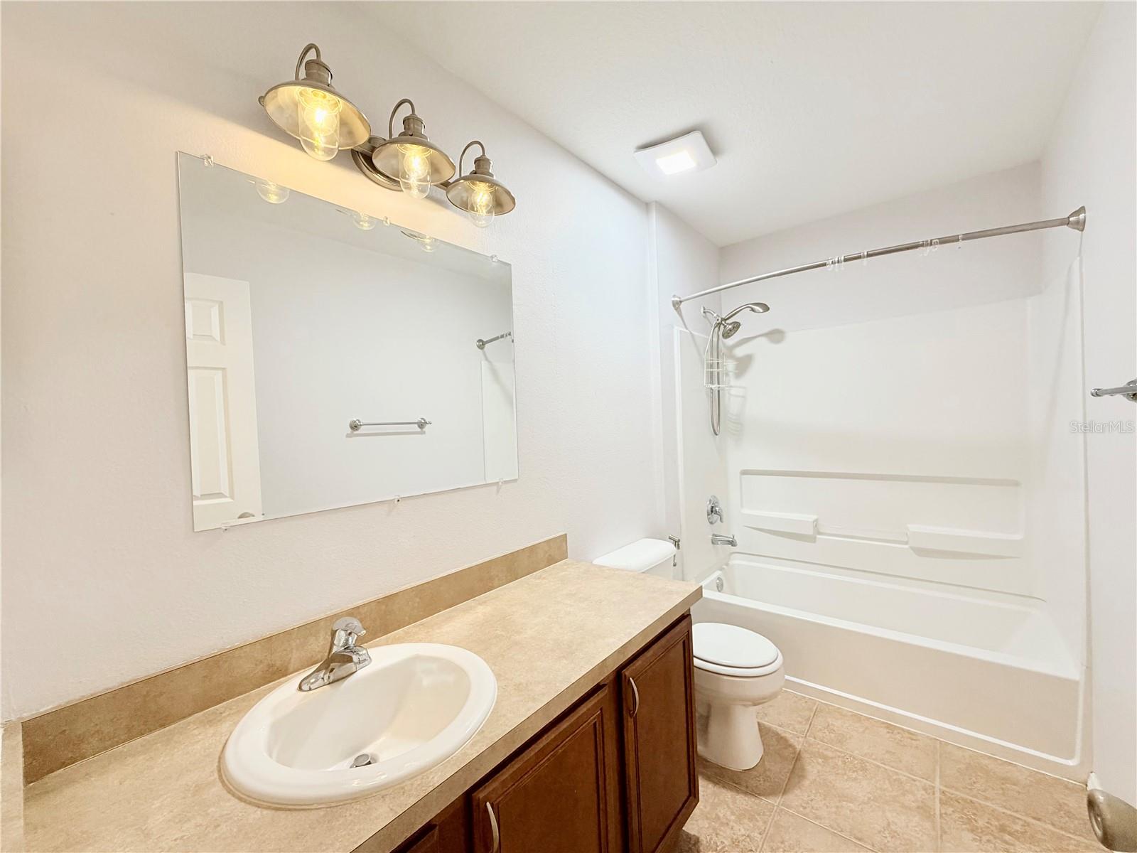 ASHLEY PINES - Residential Lease