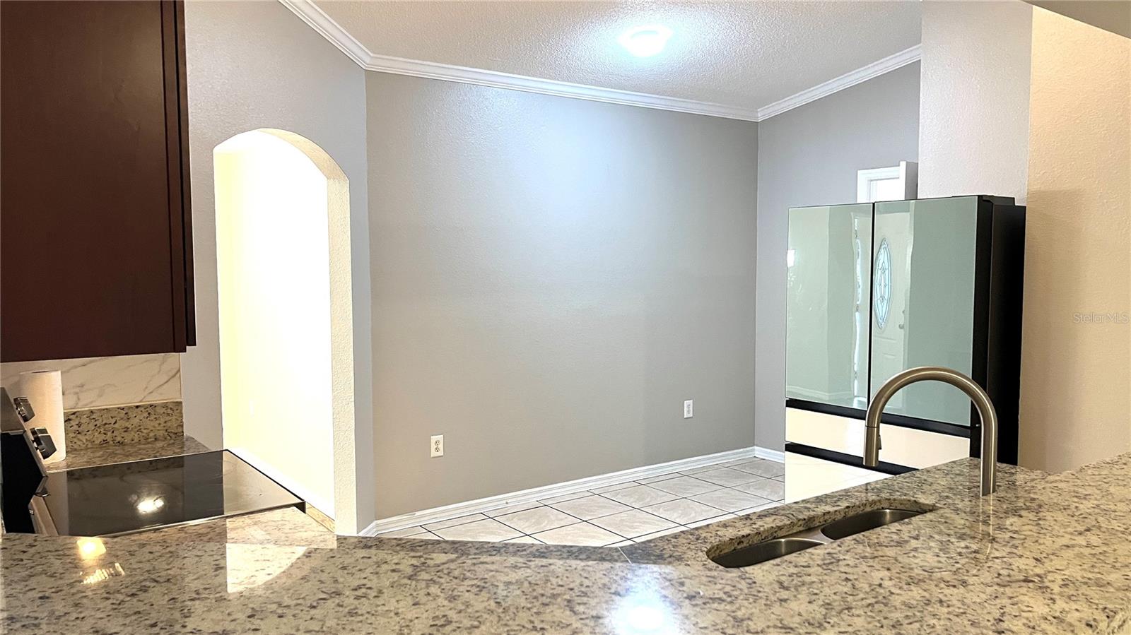 FOX LAKES - Residential Lease