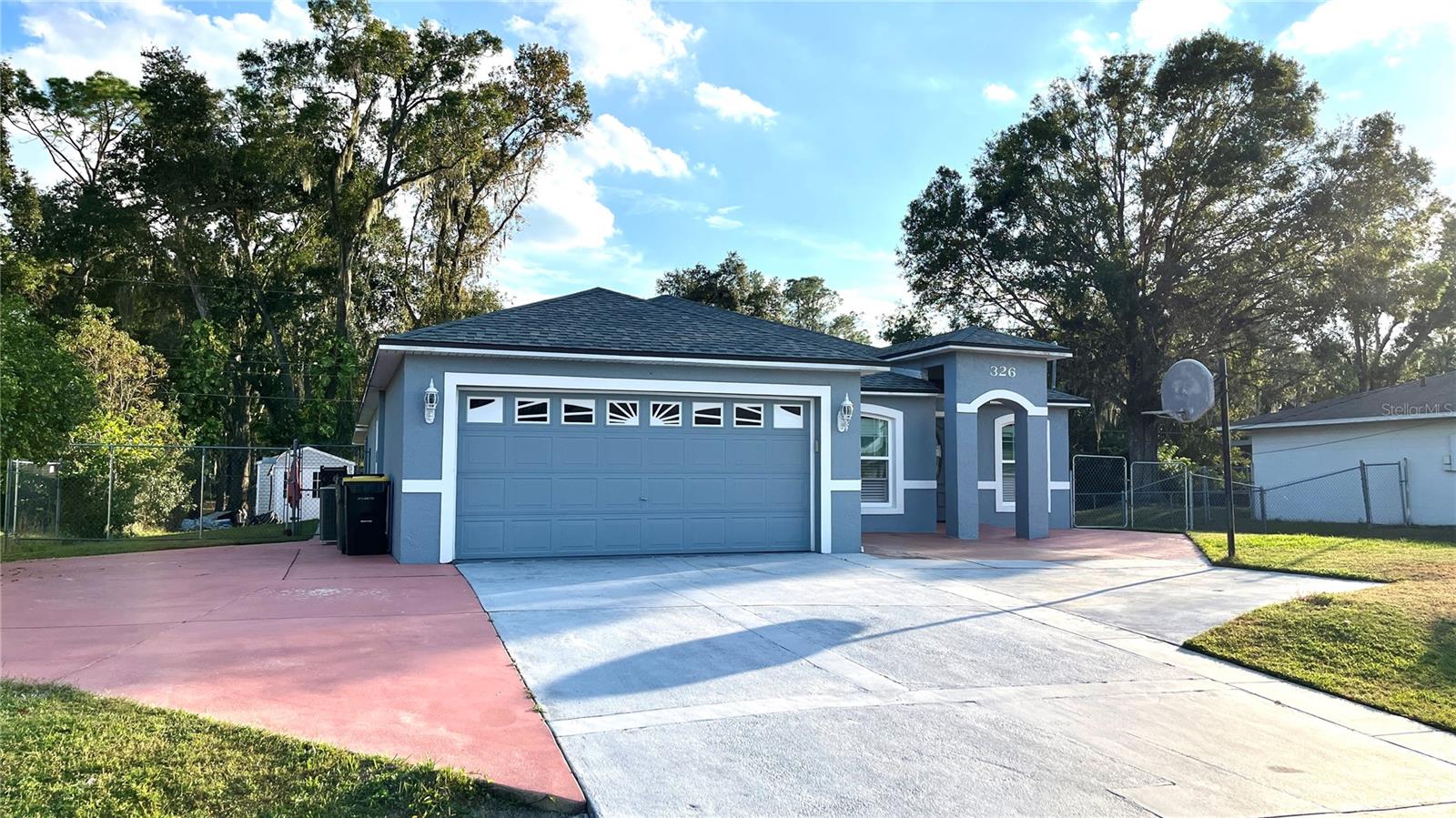 FOX LAKES - Residential Lease