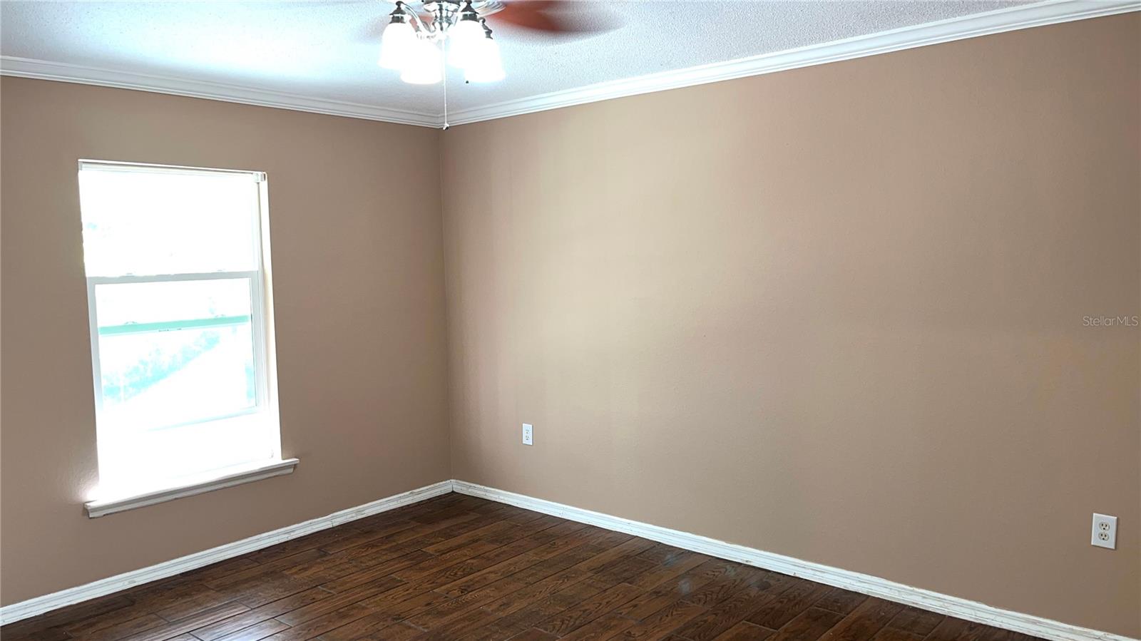 FOX LAKES - Residential Lease