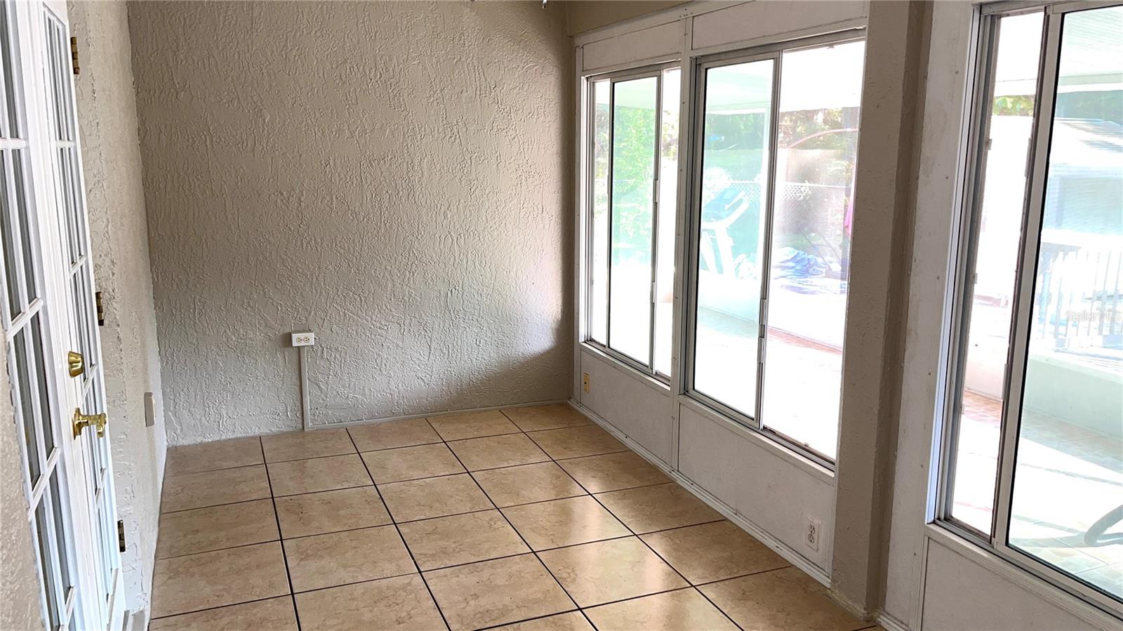 FOX LAKES - Residential Lease