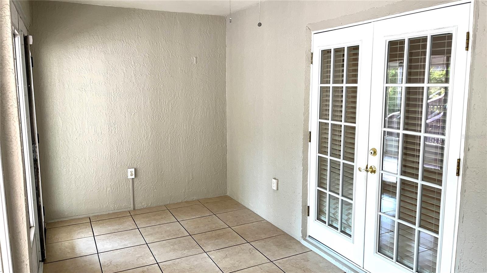 FOX LAKES - Residential Lease