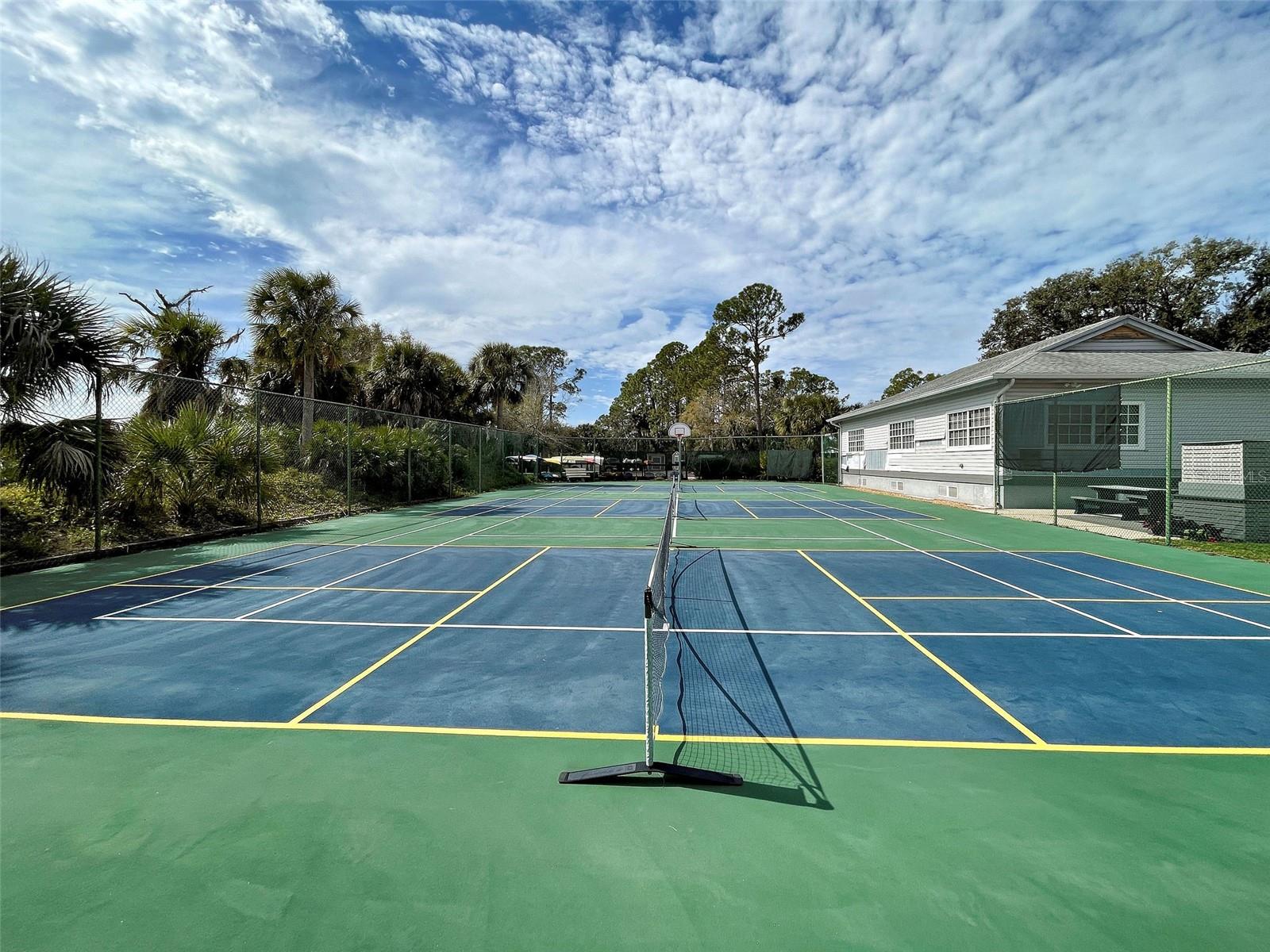 RIVERWALK MHP CO-OP - Residential