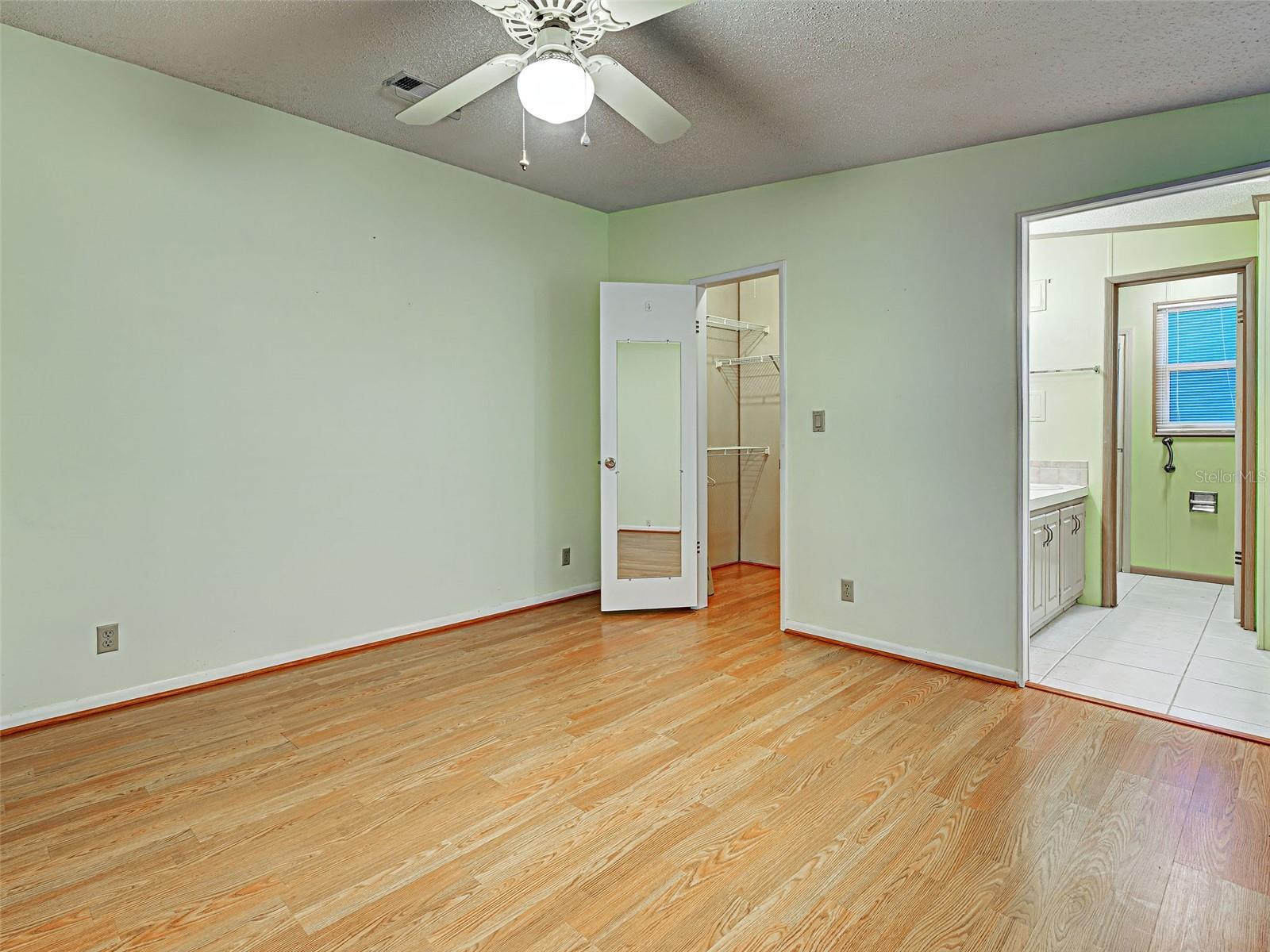 RIVERWALK MHP CO-OP - Residential