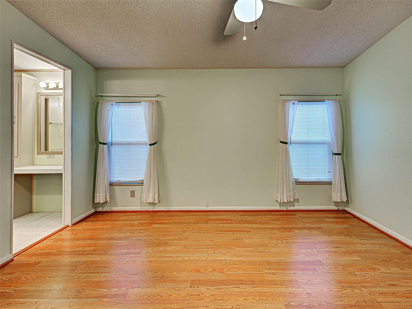 RIVERWALK MHP CO-OP - Residential