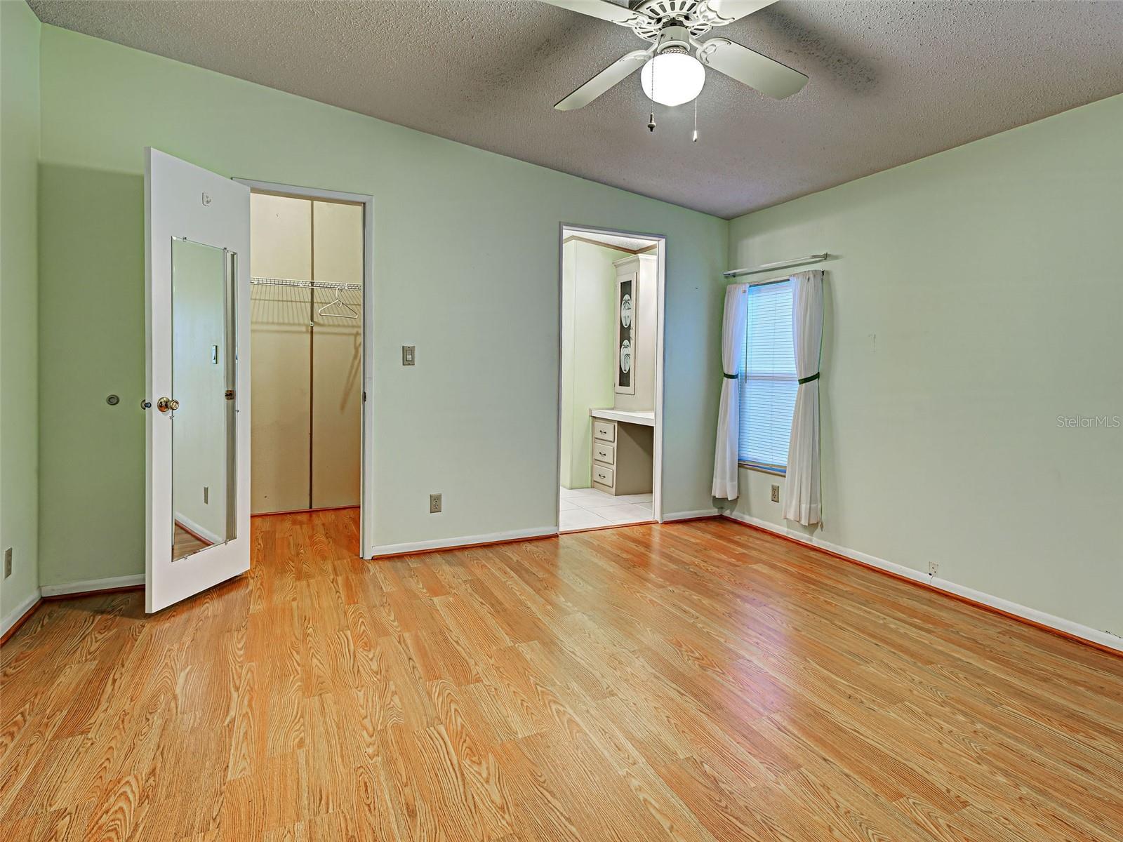 RIVERWALK MHP CO-OP - Residential