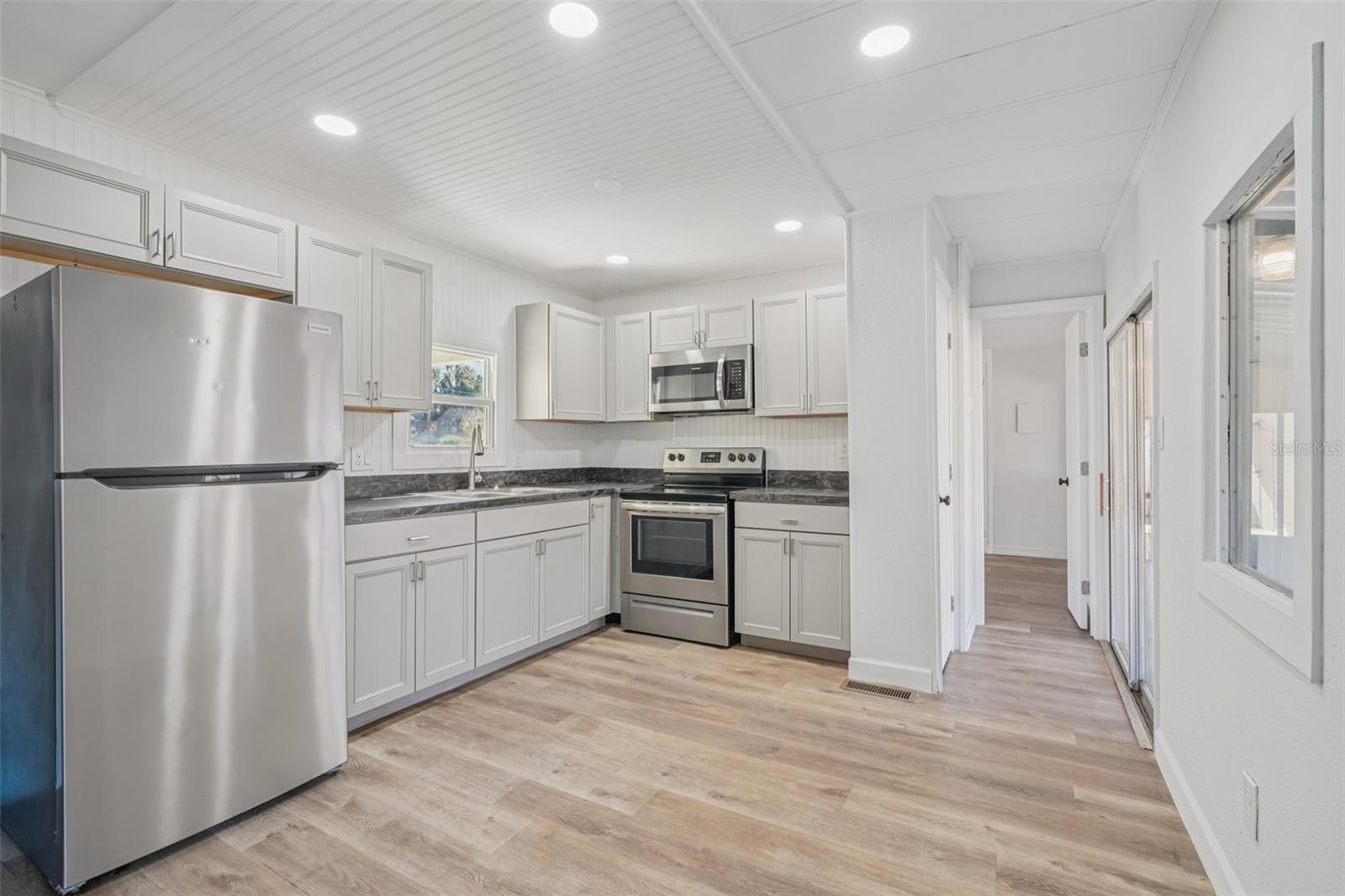 LAKE WEIR HARBOR ESTATE - Residential