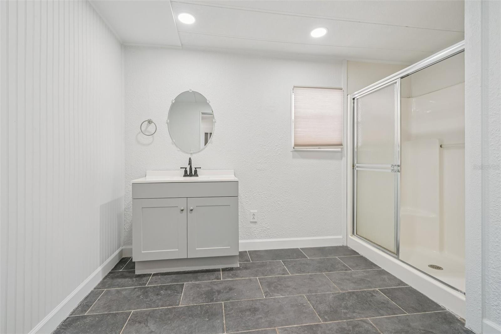 LAKE WEIR HARBOR ESTATE - Residential