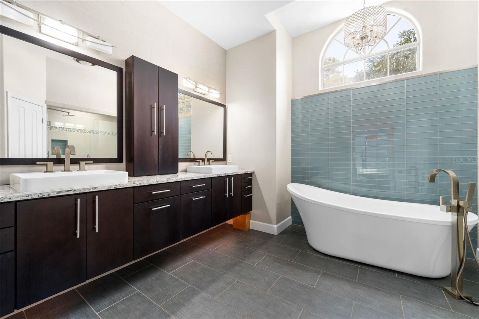 HAILE PLANTATION UNIT 9 PH III - Residential