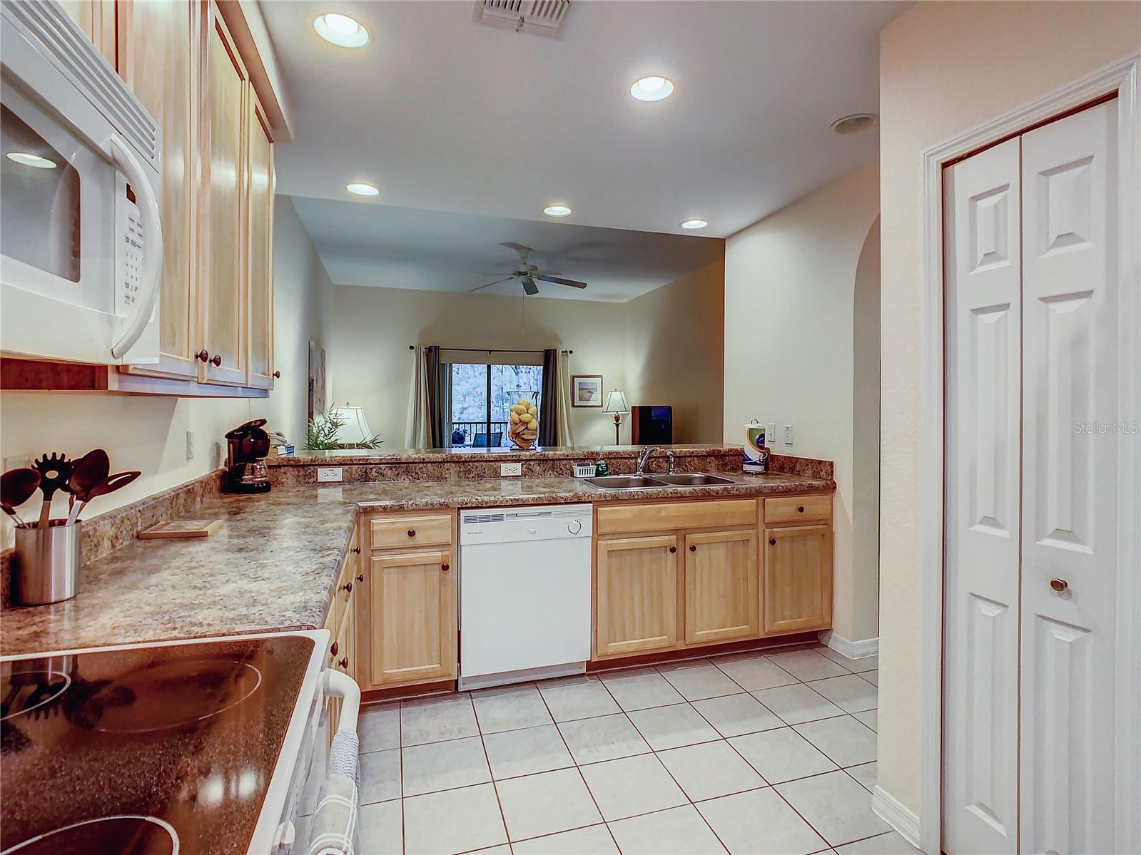 CARIBE COVE CONDO PH 2 - Residential