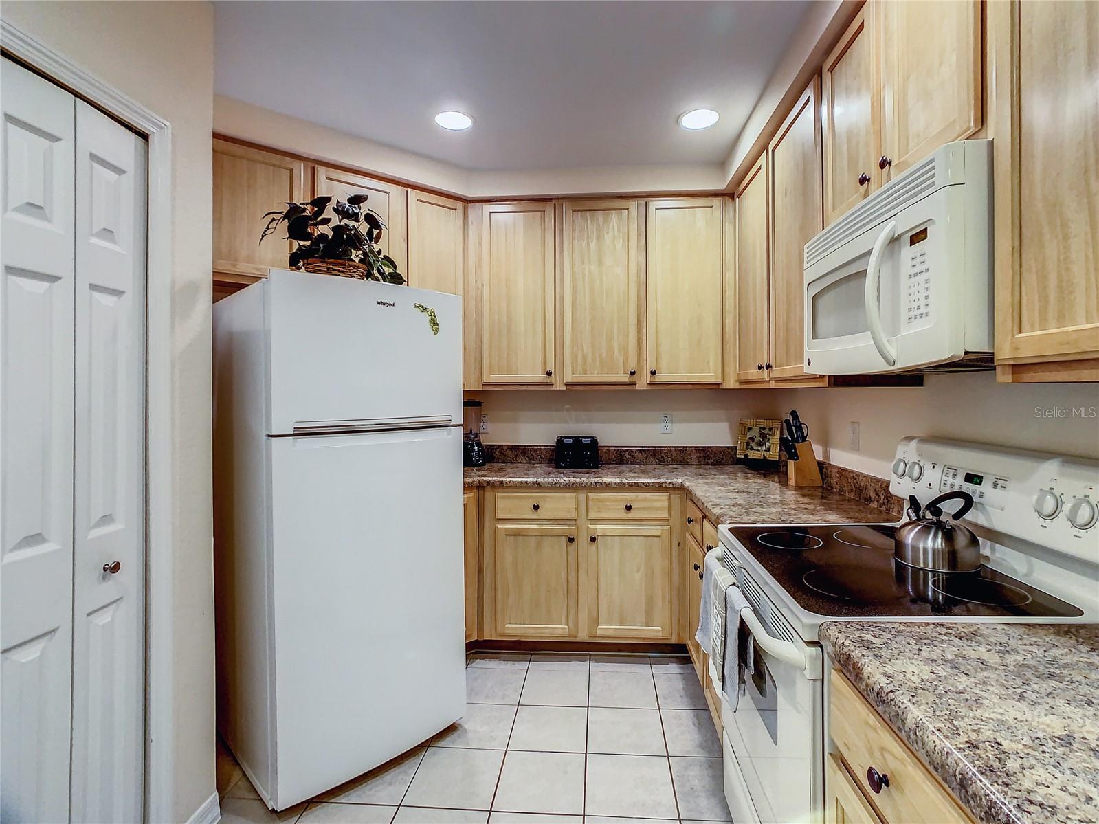 CARIBE COVE CONDO PH 2 - Residential