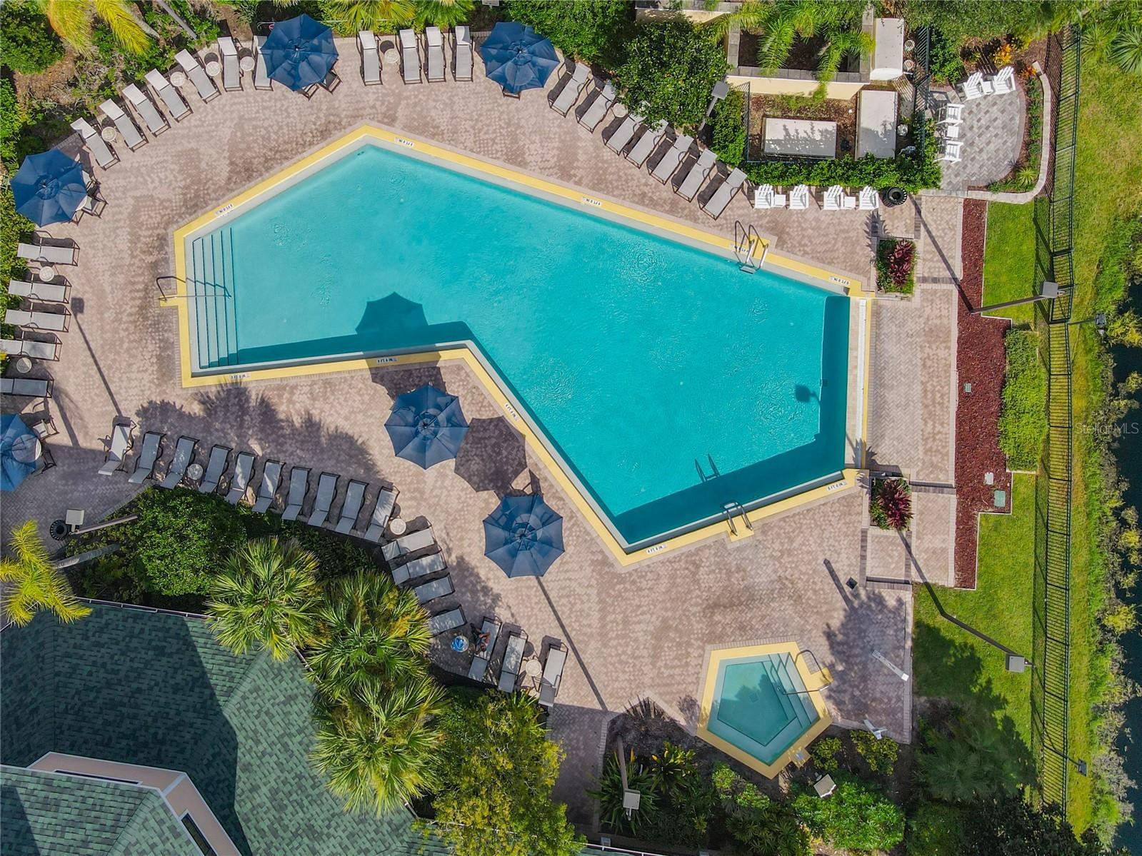 CARIBE COVE CONDO PH 2 - Residential
