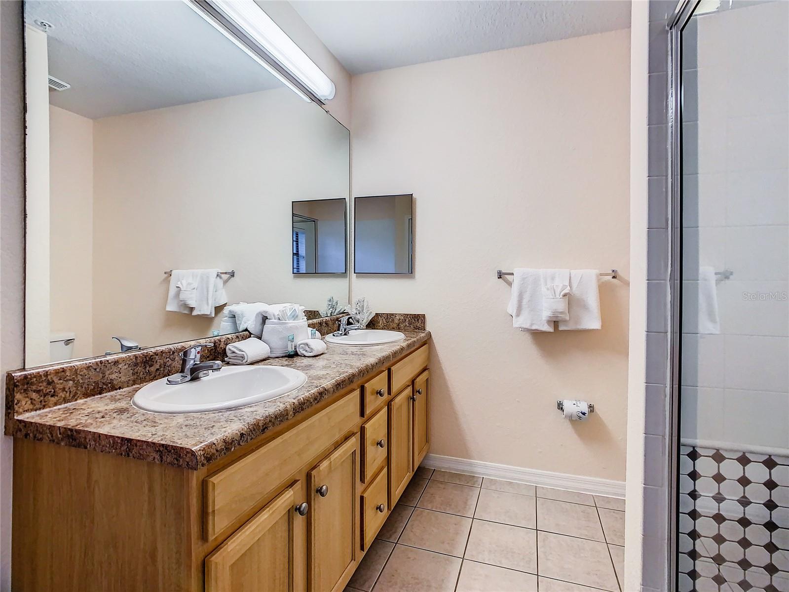 CARIBE COVE CONDO PH 2 - Residential