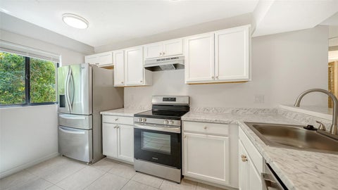 1720 Glenhouse Drive 326, Sarasota, FL 34231