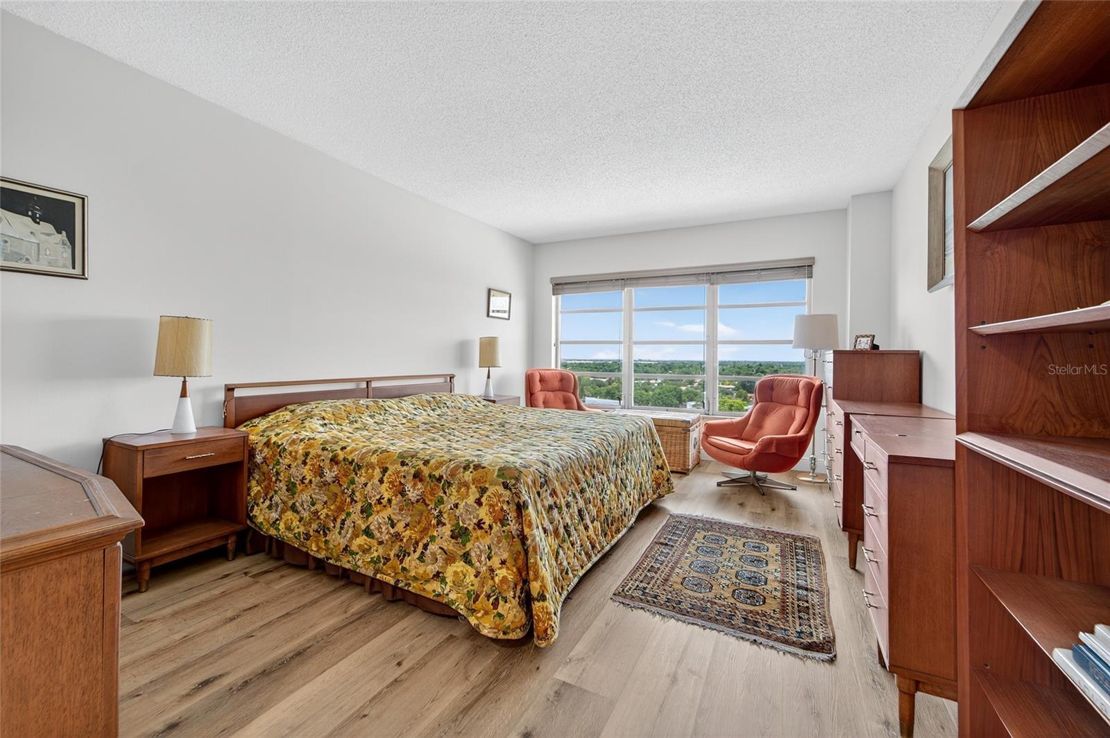 COUNTRY CLUB TOWER OF CORAL - Residential