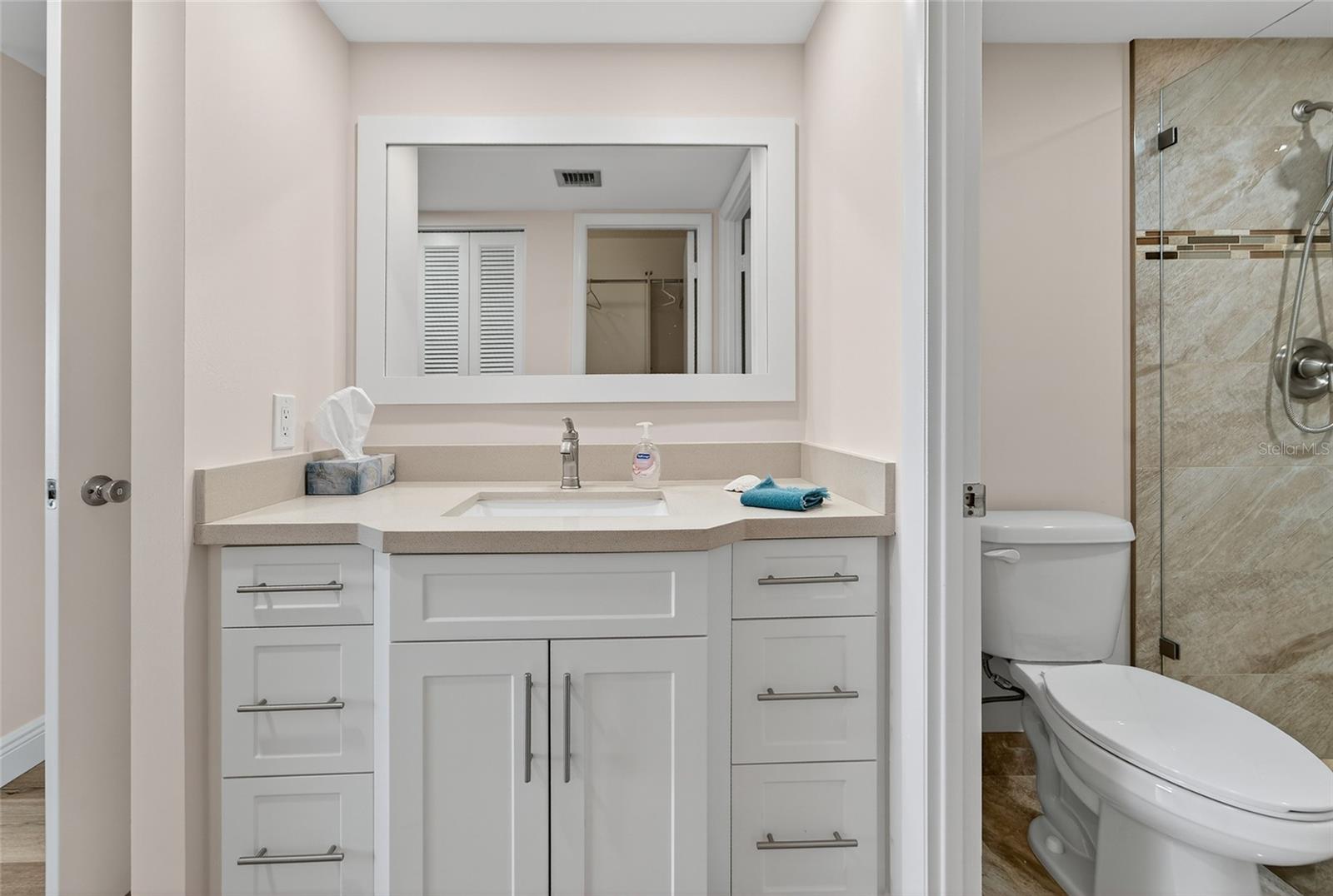 COUNTRY CLUB TOWER OF CORAL - Residential