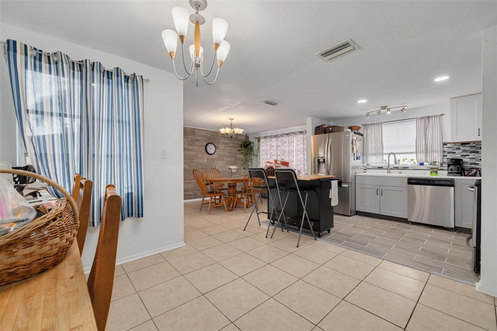 HOLIDAY LAKE ESTATES - Residential