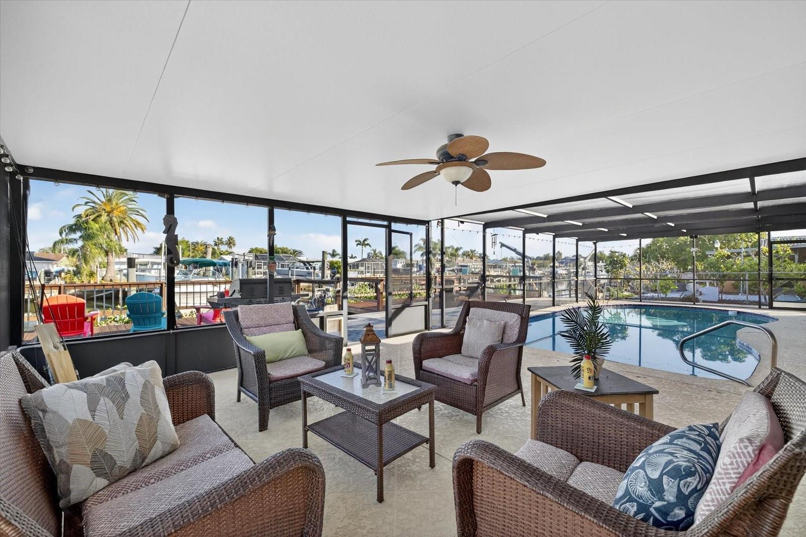 FLOR A MAR - Residential