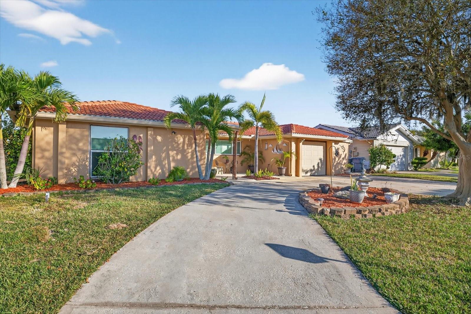 FLOR A MAR - Residential