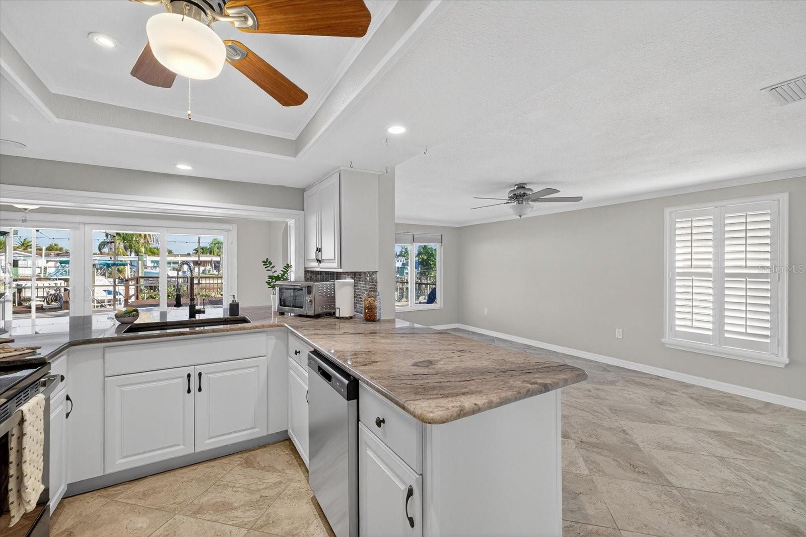 FLOR A MAR - Residential