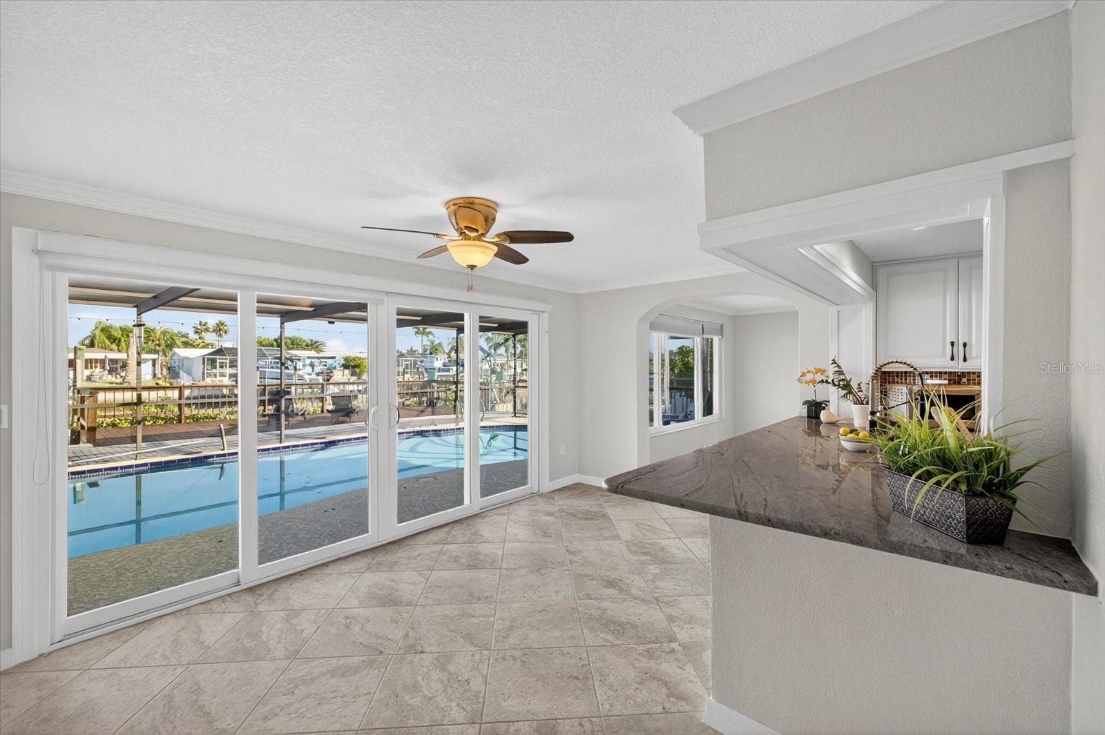 FLOR A MAR - Residential