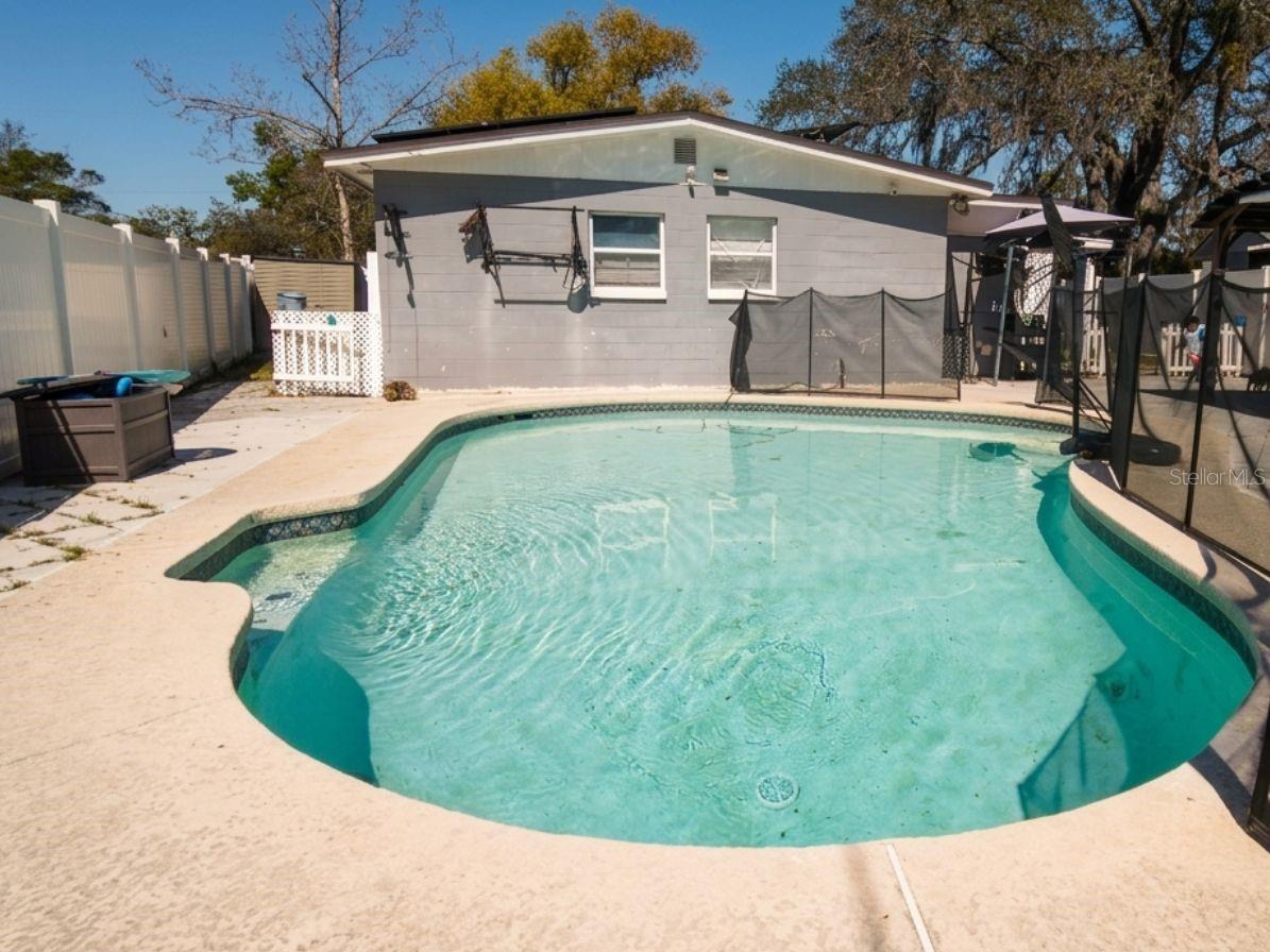 TILSEN MANOR BLKS 2 3 4 5 6 8 - Residential