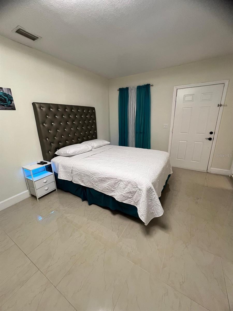 TILSEN MANOR BLKS 2 3 4 5 6 8 - Residential