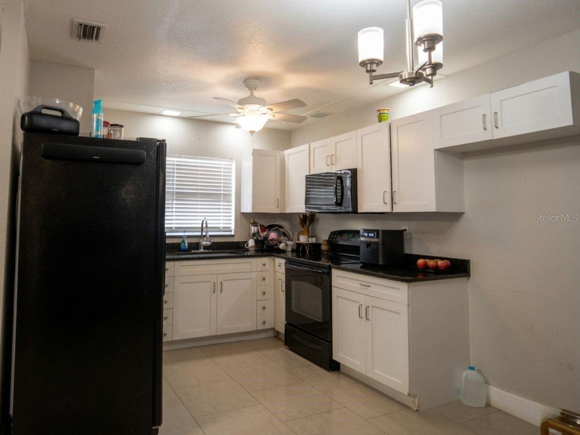 TILSEN MANOR BLKS 2 3 4 5 6 8 - Residential