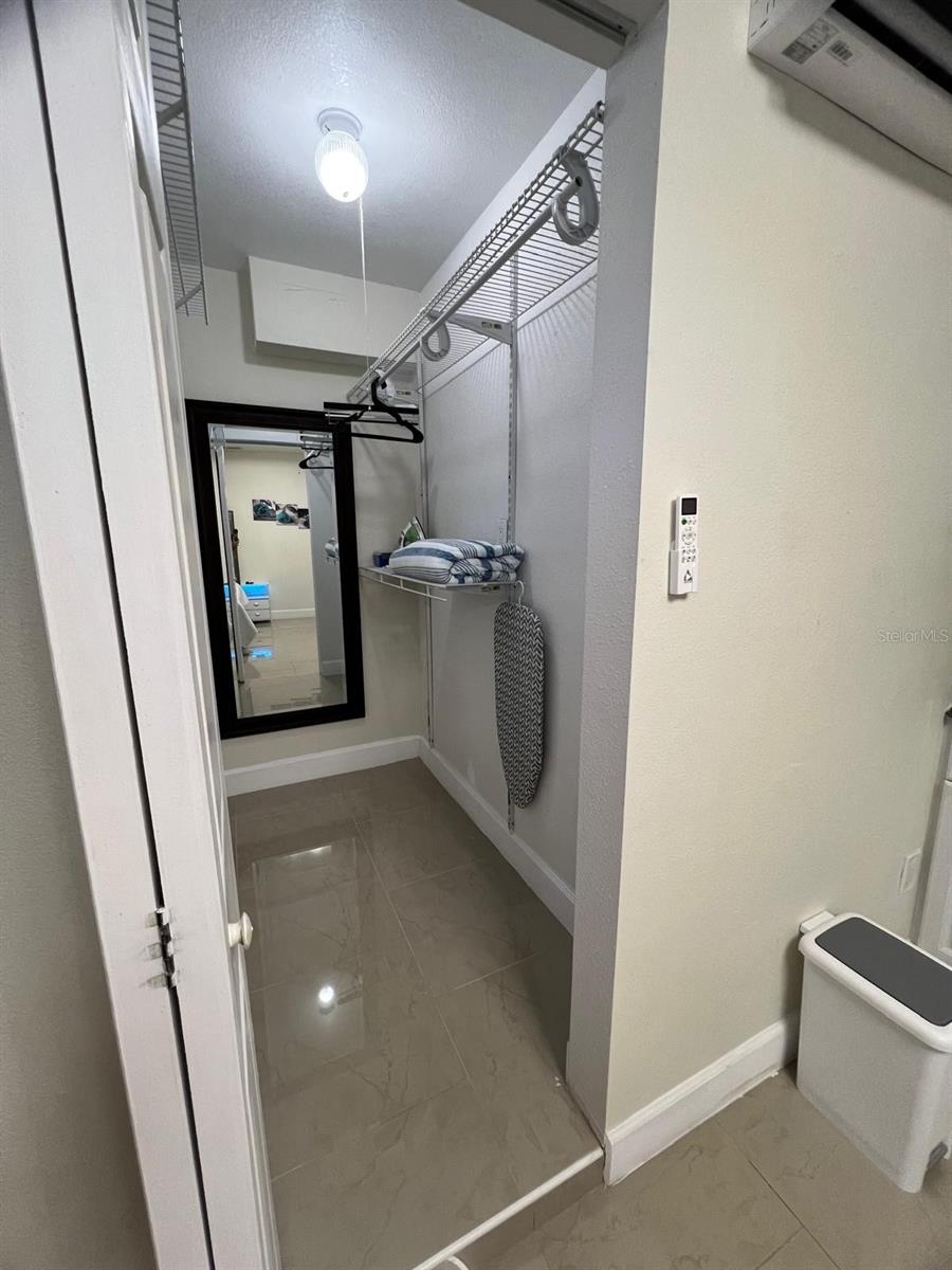 TILSEN MANOR BLKS 2 3 4 5 6 8 - Residential