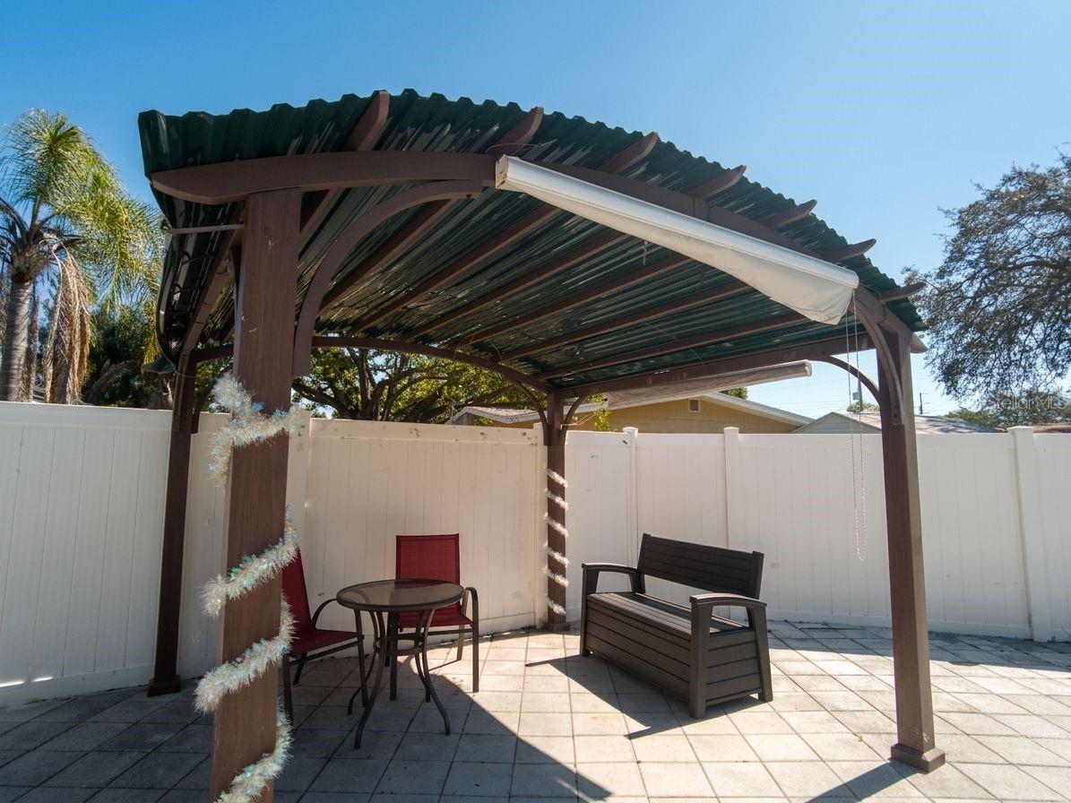 TILSEN MANOR BLKS 2 3 4 5 6 8 - Residential