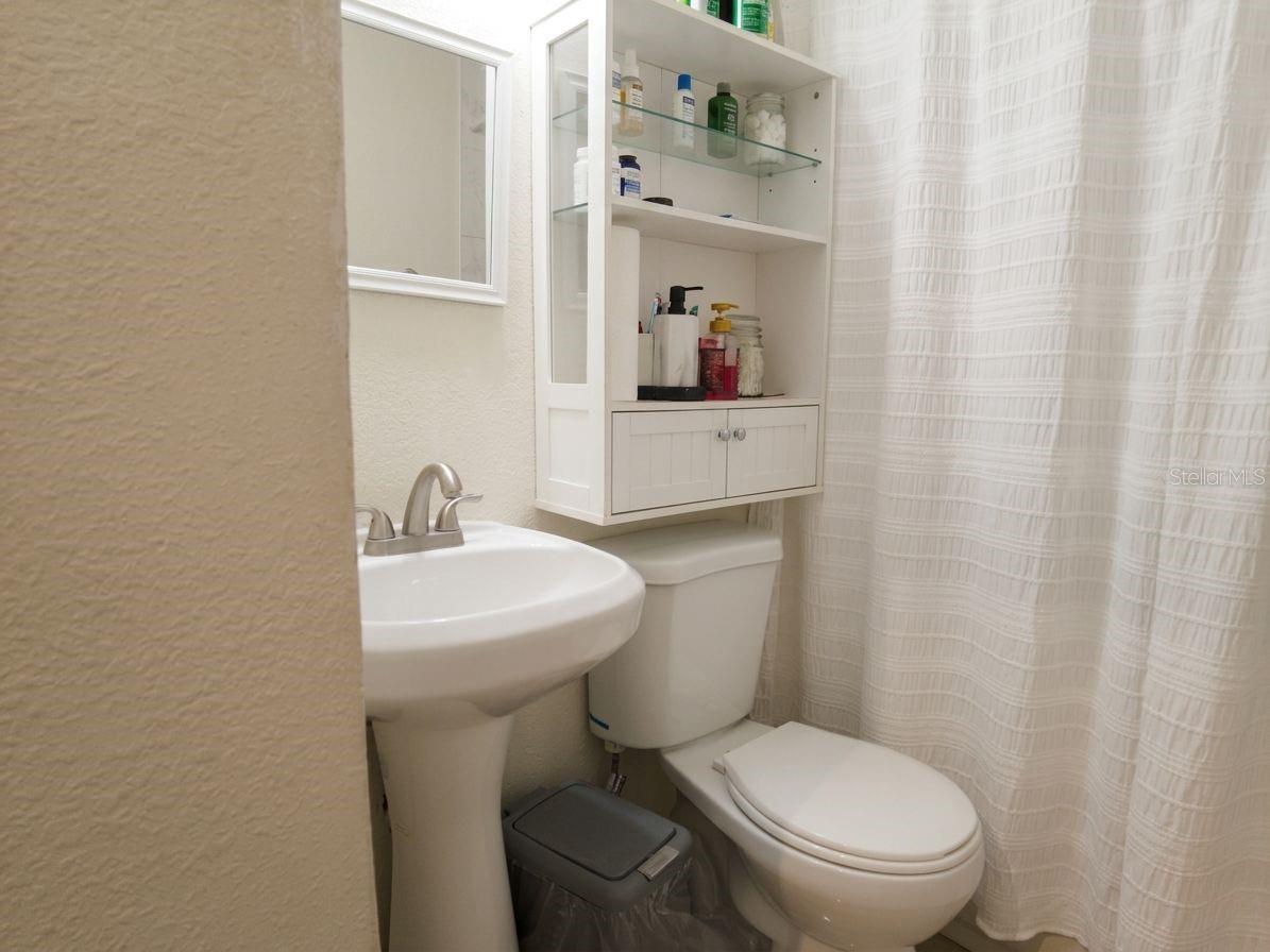 TILSEN MANOR BLKS 2 3 4 5 6 8 - Residential