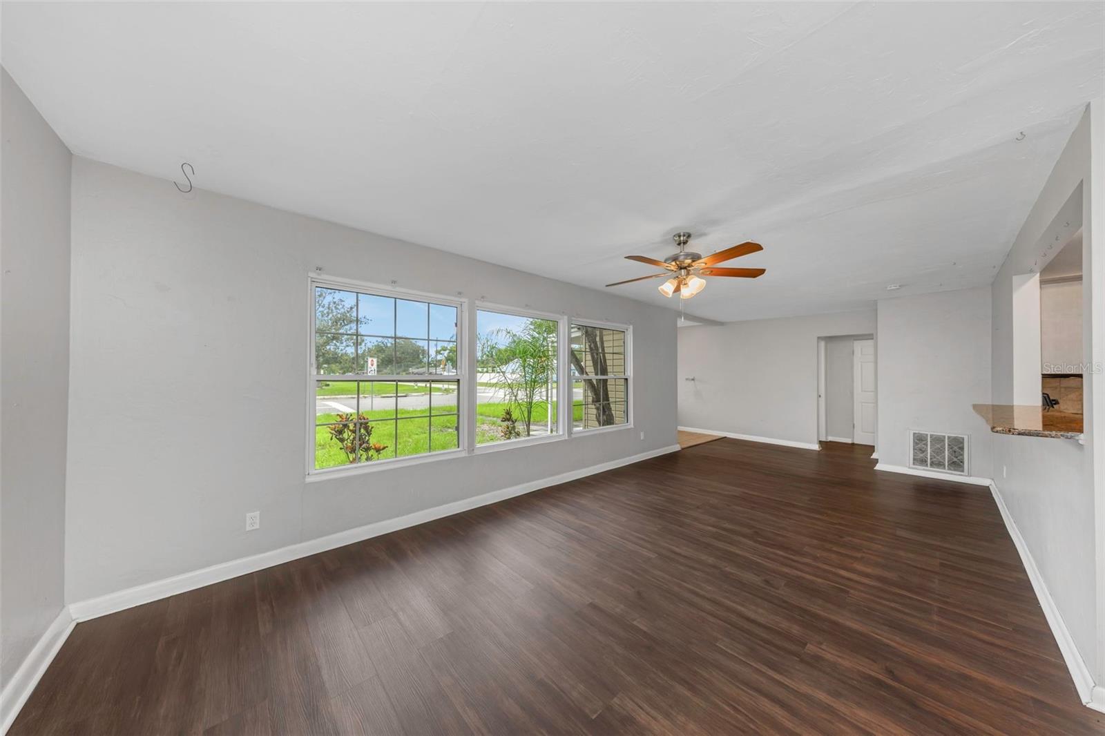 282 NE 40TH AVENUE NE